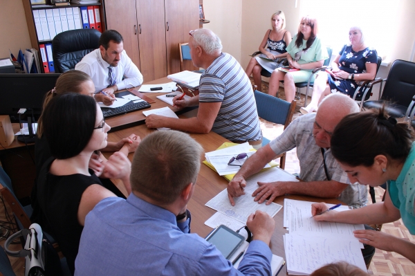 Председатель Госкомрегистра провел личный приём граждан в Перовском сельском совете - «Госкомрегистр»