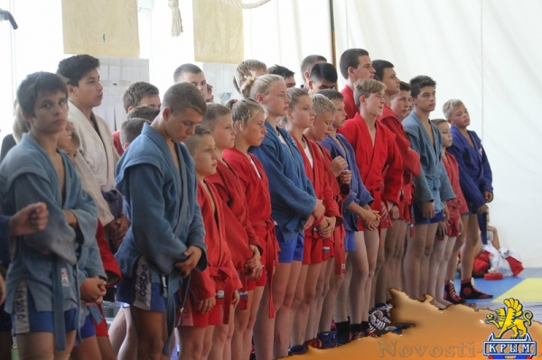 Практика во время подготовки к «Кубку двух морей»: самбисты проявили себя в схватках в Феодосии - «Керчь»