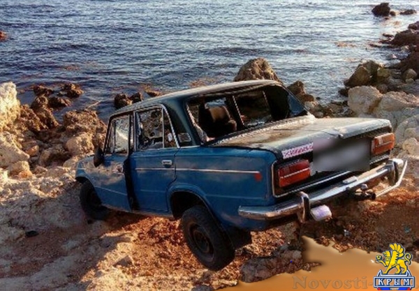 В Севастополе ВАЗ рухнул на дикий пляж - «Происшествия»