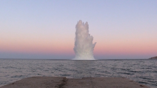 В г. Феодосия успешно завершилась операция по обезвреживанию донной мины - «МЧС» В г. Феодосия успешно завершилась операция по обезвреживанию донной мины - «МЧС»