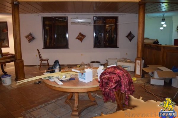 Власти Симферополя пригрозили закрытием проработавшему много лет вместо детской площадки кафе - «Экономика Крыма»