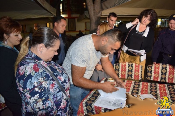 Власти Симферополя пригрозили закрытием проработавшему много лет вместо детской площадки кафе - «Экономика Крыма»