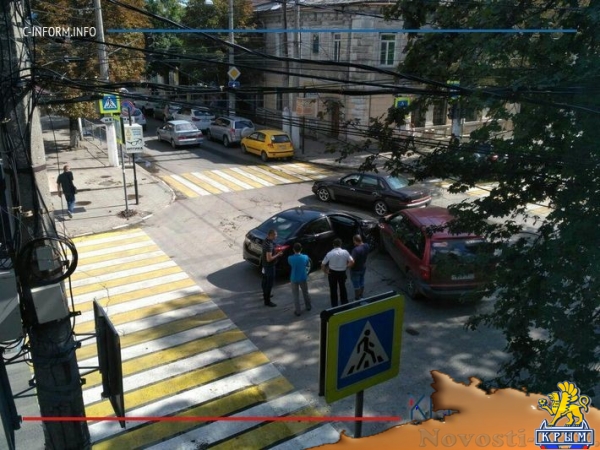 Автолюбители открыли счет ДТП на отремонтированной центральной улице Симферополя - «Культура Крыма»