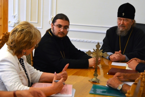 Людмила Лубина провела рабочую встречу с митрополитом Симферопольским и Крымским Лазарем - «Правам человека»