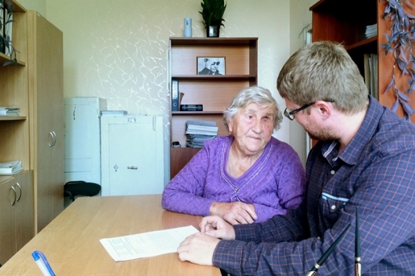 В Кировском территориальном отделе Госкомрегистра в оперативном порядке предоставили необходимые документы ветерану войны - «Госкомрегистр»