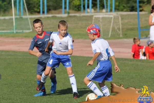 В керченском дерби победили футболисты ДЮСШ - «Керчь»