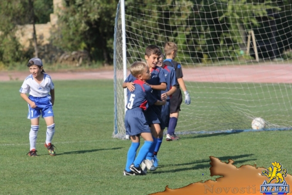 В керченском дерби победили футболисты ДЮСШ - «Керчь»