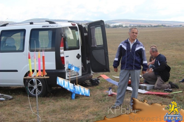 Аэропорт Заводское в Симферополе отметил вековой юбилей грандиозным авиашоу и десантом парашютистов - «Культура Крыма» Аэропорт Заводское в Симферополе отметил вековой юбилей грандиозным авиашоу и десантом парашютистов - «Культура Крыма»