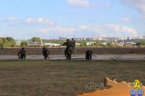 Аэропорт Заводское в Симферополе отметил вековой юбилей грандиозным авиашоу и десантом парашютистов - «Культура Крыма» Аэропорт Заводское в Симферополе отметил вековой юбилей грандиозным авиашоу и десантом парашютистов - «Культура Крыма»