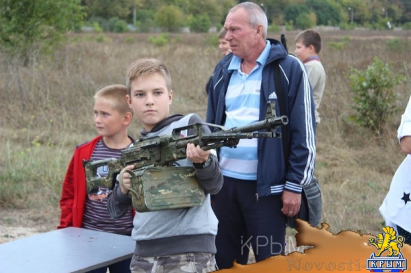 Аэропорт Заводское в Симферополе отметил вековой юбилей грандиозным авиашоу и десантом парашютистов - «Культура Крыма» Аэропорт Заводское в Симферополе отметил вековой юбилей грандиозным авиашоу и десантом парашютистов - «Культура Крыма»