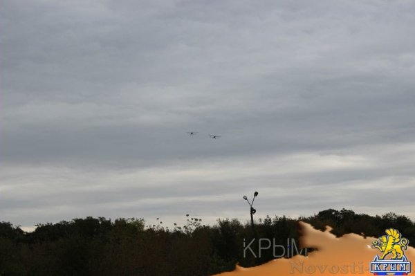 Аэропорт Заводское в Симферополе отметил вековой юбилей грандиозным авиашоу и десантом парашютистов - «Культура Крыма» Аэропорт Заводское в Симферополе отметил вековой юбилей грандиозным авиашоу и десантом парашютистов - «Культура Крыма»