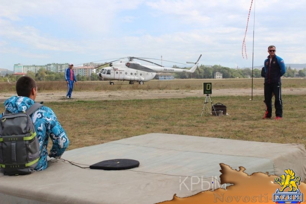 Аэропорт Заводское в Симферополе отметил вековой юбилей грандиозным авиашоу и десантом парашютистов - «Культура Крыма» Аэропорт Заводское в Симферополе отметил вековой юбилей грандиозным авиашоу и десантом парашютистов - «Культура Крыма»