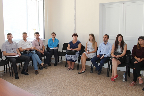 Шести муниципальным образованиям Крыма необходимо оперативно активизировать работу в области земельного контроля — Александр Спиридонов - «Госкомрегистр»