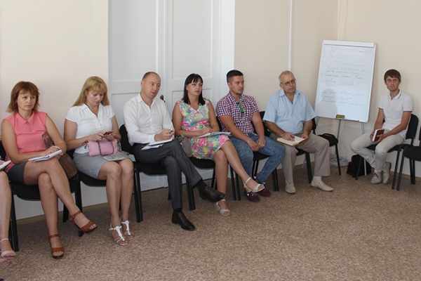 Шести муниципальным образованиям Крыма необходимо оперативно активизировать работу в области земельного контроля — Александр Спиридонов - «Госкомрегистр»