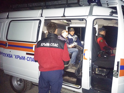 За прошедшие сутки сотрудники «КРЫМ-СПАС» дважды эвакуировали туристов из горно-лесной местности - «МЧС»