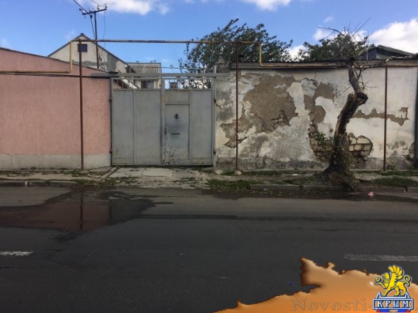 Власти Симферополя начали штрафовать жителей Старого города за слив нечистот на тротуары и дороги - «Культура Крыма»