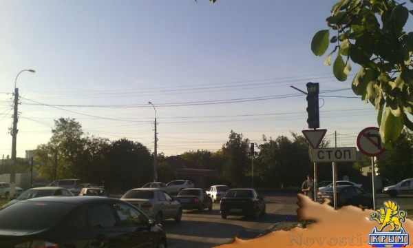 Госавтоинспекция и власти Симферополя запретили левый поворот на один из главных проспектов сразу с семи улиц - «Политика Крыма»