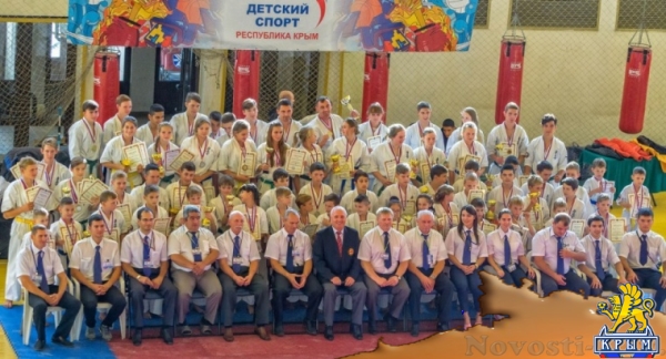 Керчанка завоевала серебро на Кубке по киокушинкай Каратэ-до - «Керчь»