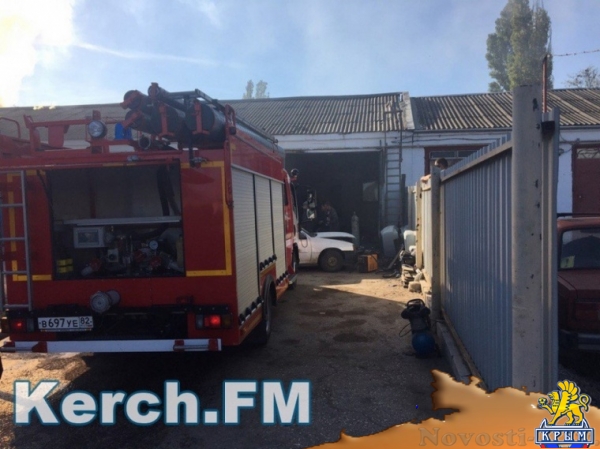 В бывшем таксопарке в Керчи произошел пожар - «Керчь»