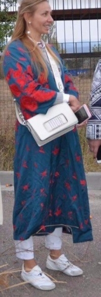 Жена Пескова удивила крымчан кедами за 14 тысяч рублей - «Новости Крыма»