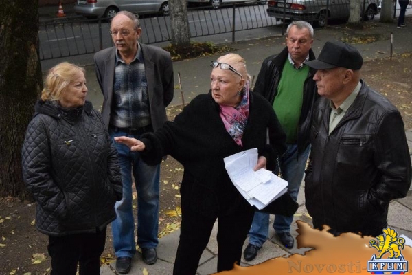 Жители центра Симферополя попросили администрацию разобраться с шумными ресторанами и бомжами - «Политика Крыма»