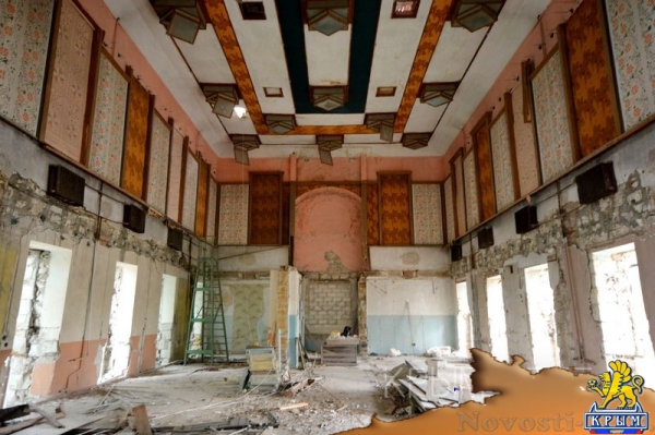 Ручная работа. Как в столице Крыма реставрируют караимскую кенассу - «70 лет Победы»