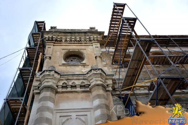 Ручная работа. Как в столице Крыма реставрируют караимскую кенассу - «70 лет Победы»