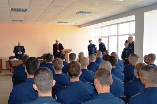 Первая группа крымских призывников отправилась в расположение своих частей - «Правам человека» Первая группа крымских призывников отправилась в расположение своих частей - «Правам человека»