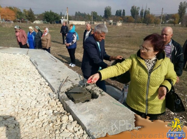 Памятную капсулу заложили на месте строительства храма в Белогорском районе - «Общество Крыма»