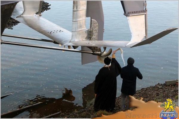 Космонавт Терешкова разбила бутылку шампанского о борт первой пассажирской «Кометы» для Крыма - «Экономика Крыма»