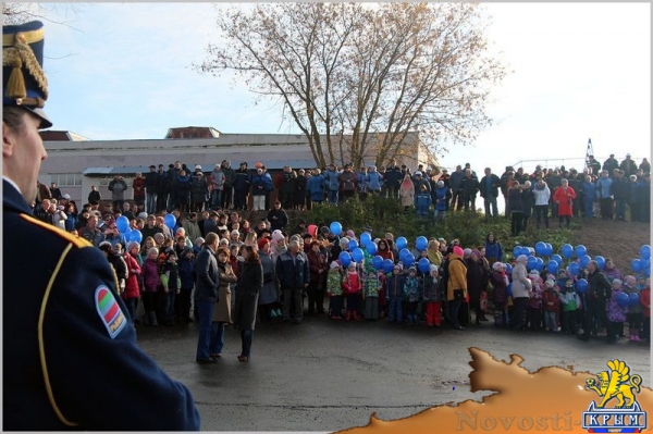 Космонавт Терешкова разбила бутылку шампанского о борт первой пассажирской «Кометы» для Крыма - «Экономика Крыма»