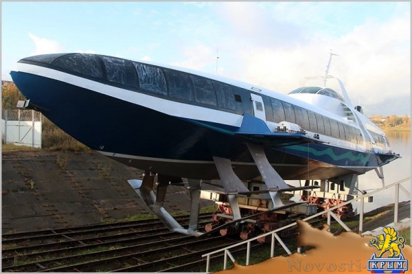 Космонавт Терешкова разбила бутылку шампанского о борт первой пассажирской «Кометы» для Крыма - «Экономика Крыма»