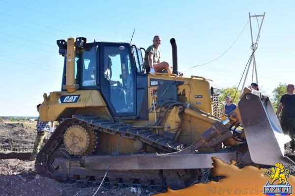 Студенты и преподаватели КФУ участвуют в раскопках шести курганов в зоне трассы «Таврида» под Симферополем - «70 лет Победы»