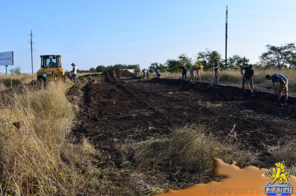 Студенты и преподаватели КФУ участвуют в раскопках шести курганов в зоне трассы «Таврида» под Симферополем - «70 лет Победы»