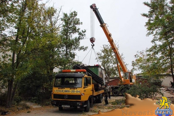В Евпатории для ремонта теплотрассы начали сносить металлические гаражи - «Новости Крыма»