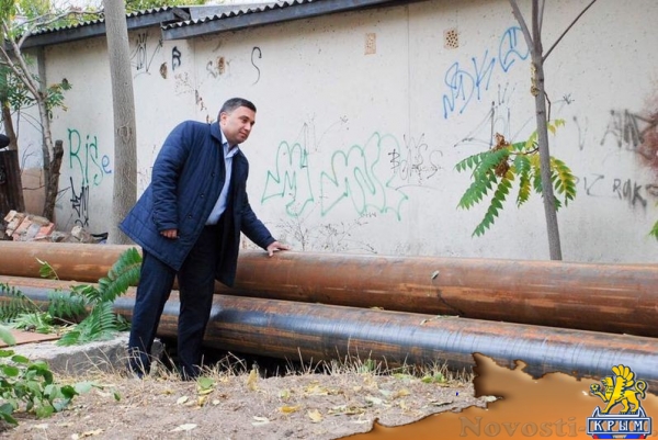 В Евпатории для ремонта теплотрассы начали сносить металлические гаражи - «Новости Крыма»