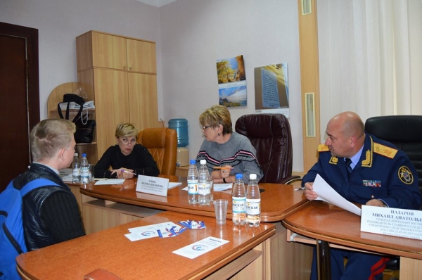 Уполномоченный по правам ребенка в Республике Крым совместно с Уполномоченным по правам человека в Республике Крым и руководителем главного следственного управления Следственного комитета России по Республике Крым провели совместный прием в г. Феодосии - «Правам ребёнка»