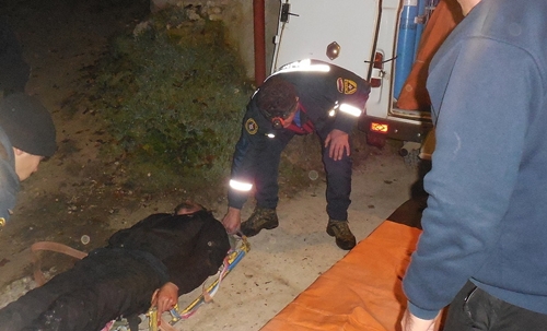 Сотрудники «КРЫМ-СПАС» оказали помощь мужчине, сорвавшемуся со скалы в районе г. Бахчисарай - «МЧС»