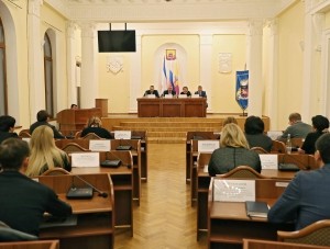 Сезон осенних кадровых работ - «Политика Крыма»