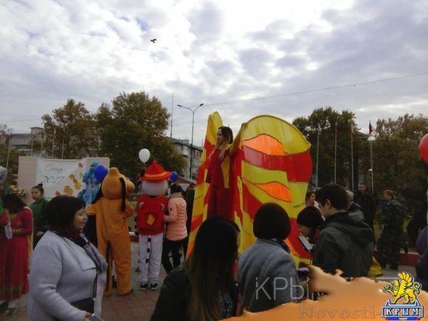 Тысячи крымчан празднуют День народного единства на главной площади Симферополя - «Общество Крыма»