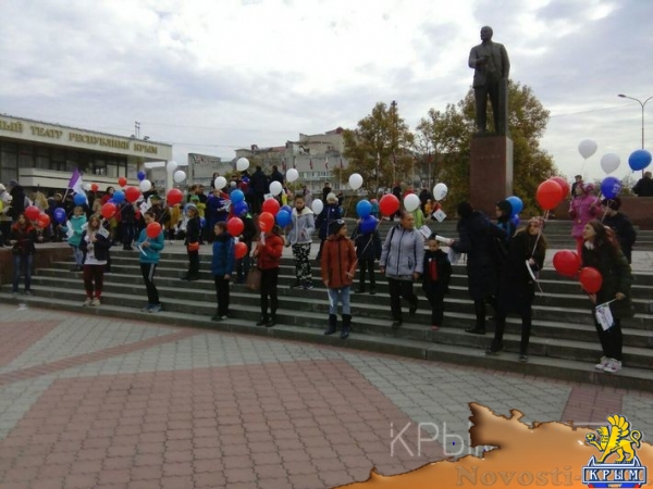 Тысячи крымчан празднуют День народного единства на главной площади Симферополя - «Общество Крыма»