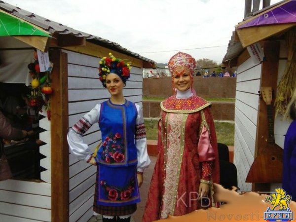 Тысячи крымчан празднуют День народного единства на главной площади Симферополя - «Общество Крыма»