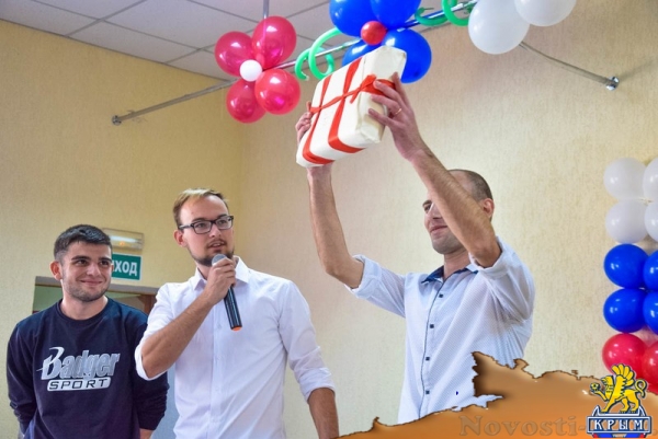 Евпаторийские студенты вскрыли заложенную полвека назад капсулу с посланием советских школьников - «Общество Крыма» Евпаторийские студенты вскрыли заложенную полвека назад капсулу с посланием советских школьников - «Общество Крыма»