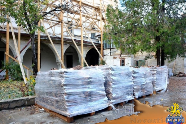 Новые 500 лет Ханского дворца в Бахчисарае - «70 лет Победы» Новые 500 лет Ханского дворца в Бахчисарае - «70 лет Победы»