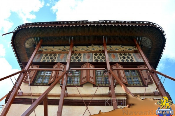 Новые 500 лет Ханского дворца в Бахчисарае - «70 лет Победы» Новые 500 лет Ханского дворца в Бахчисарае - «70 лет Победы»