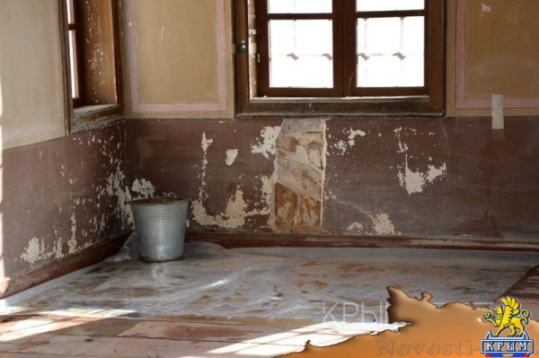 Новые 500 лет Ханского дворца в Бахчисарае - «70 лет Победы» Новые 500 лет Ханского дворца в Бахчисарае - «70 лет Победы»