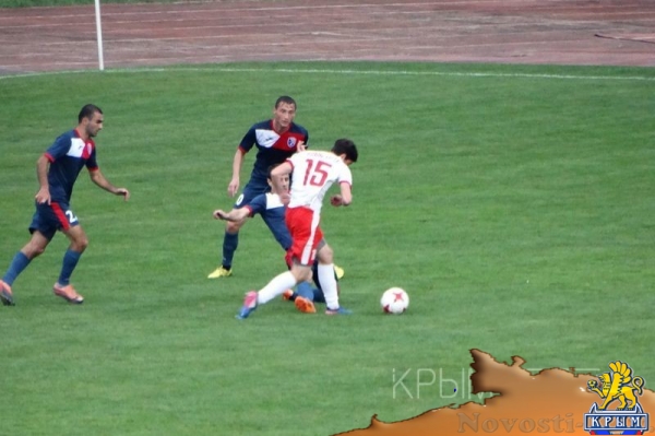 Лидирующая в чемпионате Премьер-лиги КФС «Евпатория» одержала десятую победу в сезоне - «Спорт Крыма»