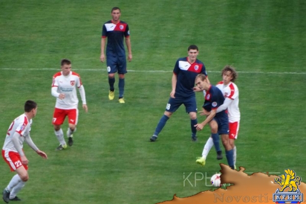 Лидирующая в чемпионате Премьер-лиги КФС «Евпатория» одержала десятую победу в сезоне - «Спорт Крыма»