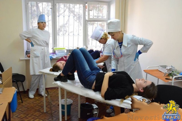 Студенты-медики КФУ сдали 35 литров крови - «Общество Крыма»