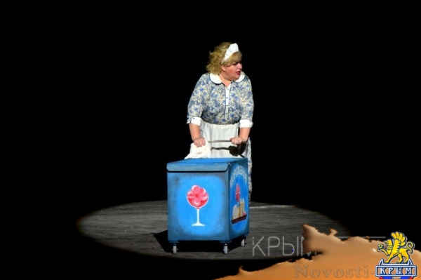 Главный художник Крымского музтеатра показала зрителям рождение сказки - «Туризм Крыма»